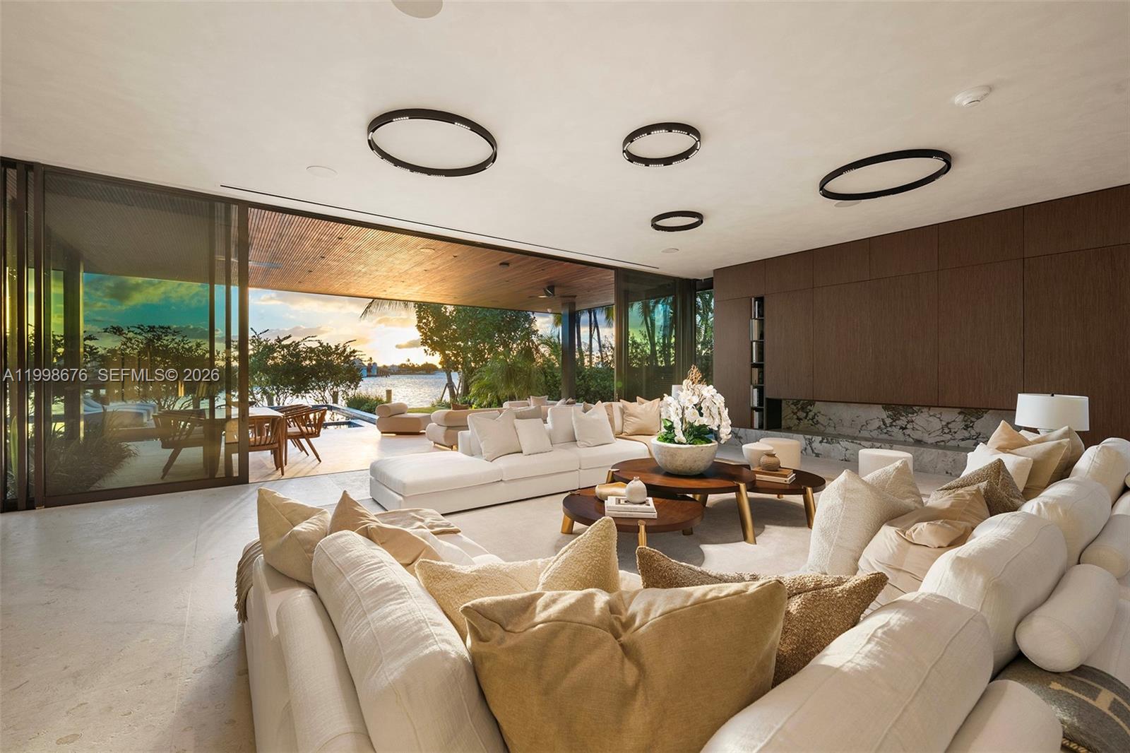 BAY HARBOR ISLAND - Residential