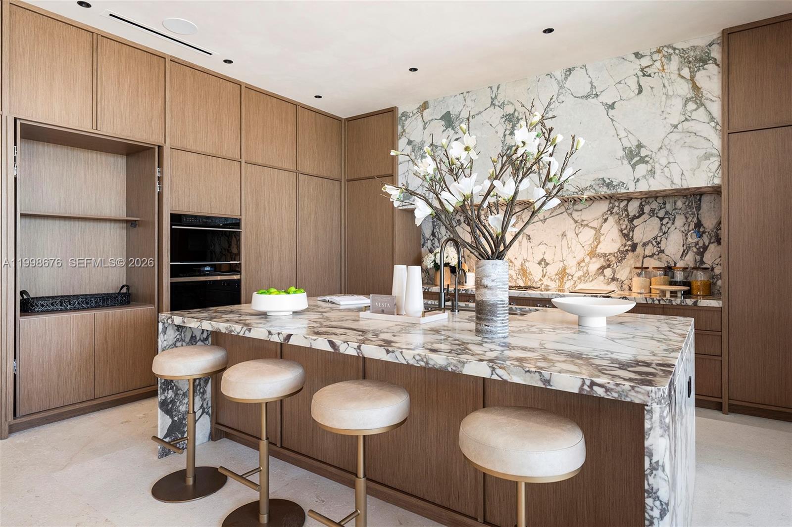 BAY HARBOR ISLAND - Residential