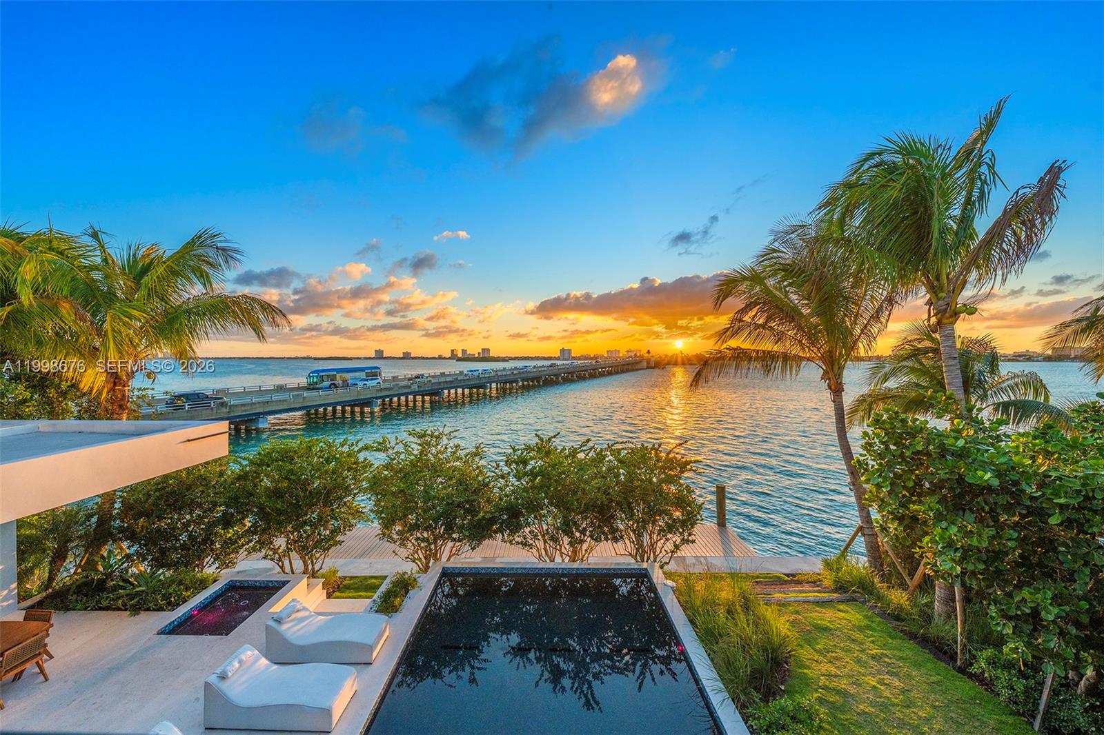 BAY HARBOR ISLAND - Residential