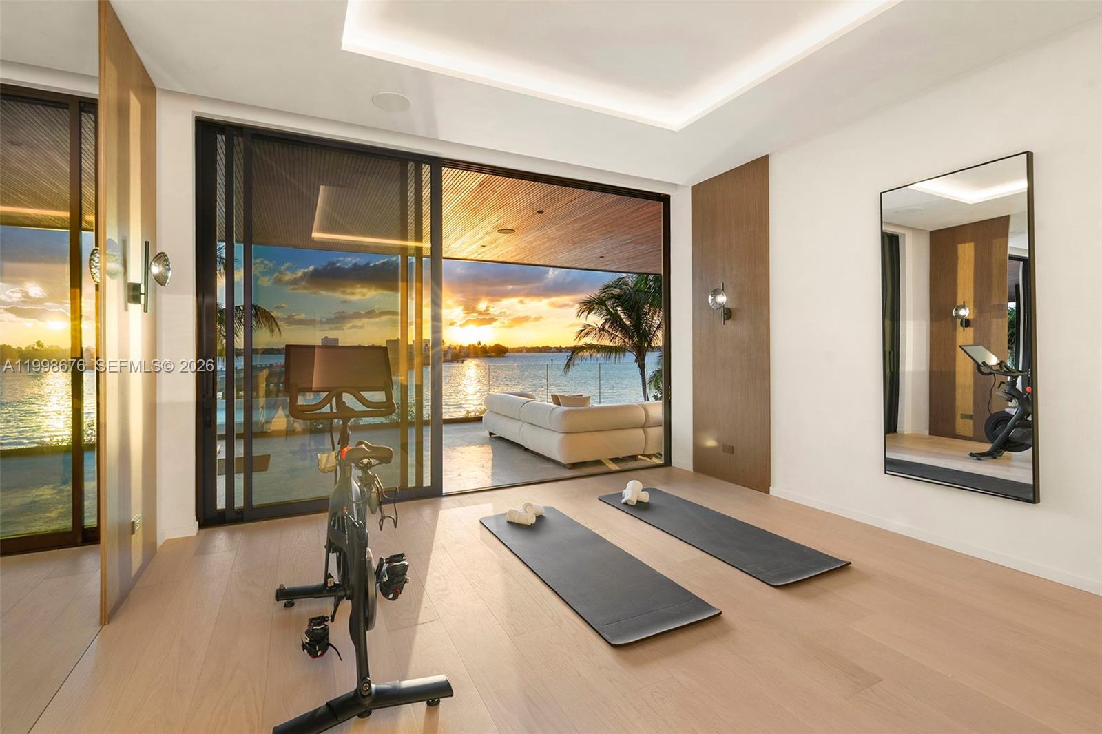 BAY HARBOR ISLAND - Residential
