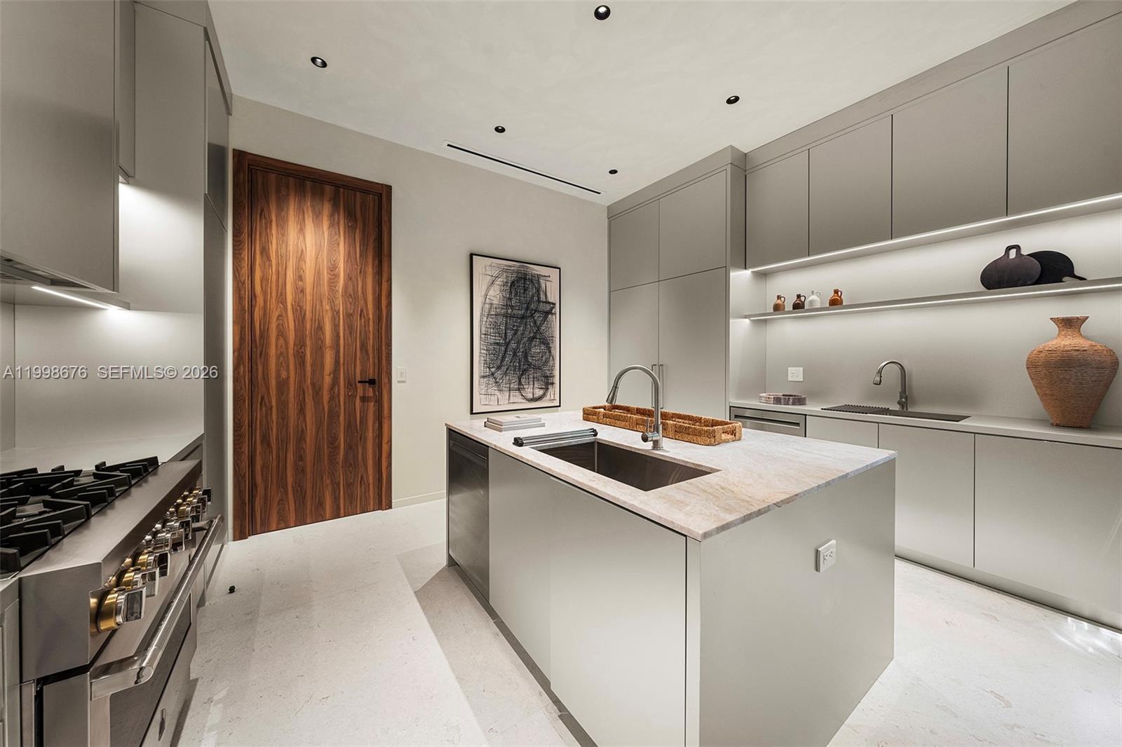 BAY HARBOR ISLAND - Residential