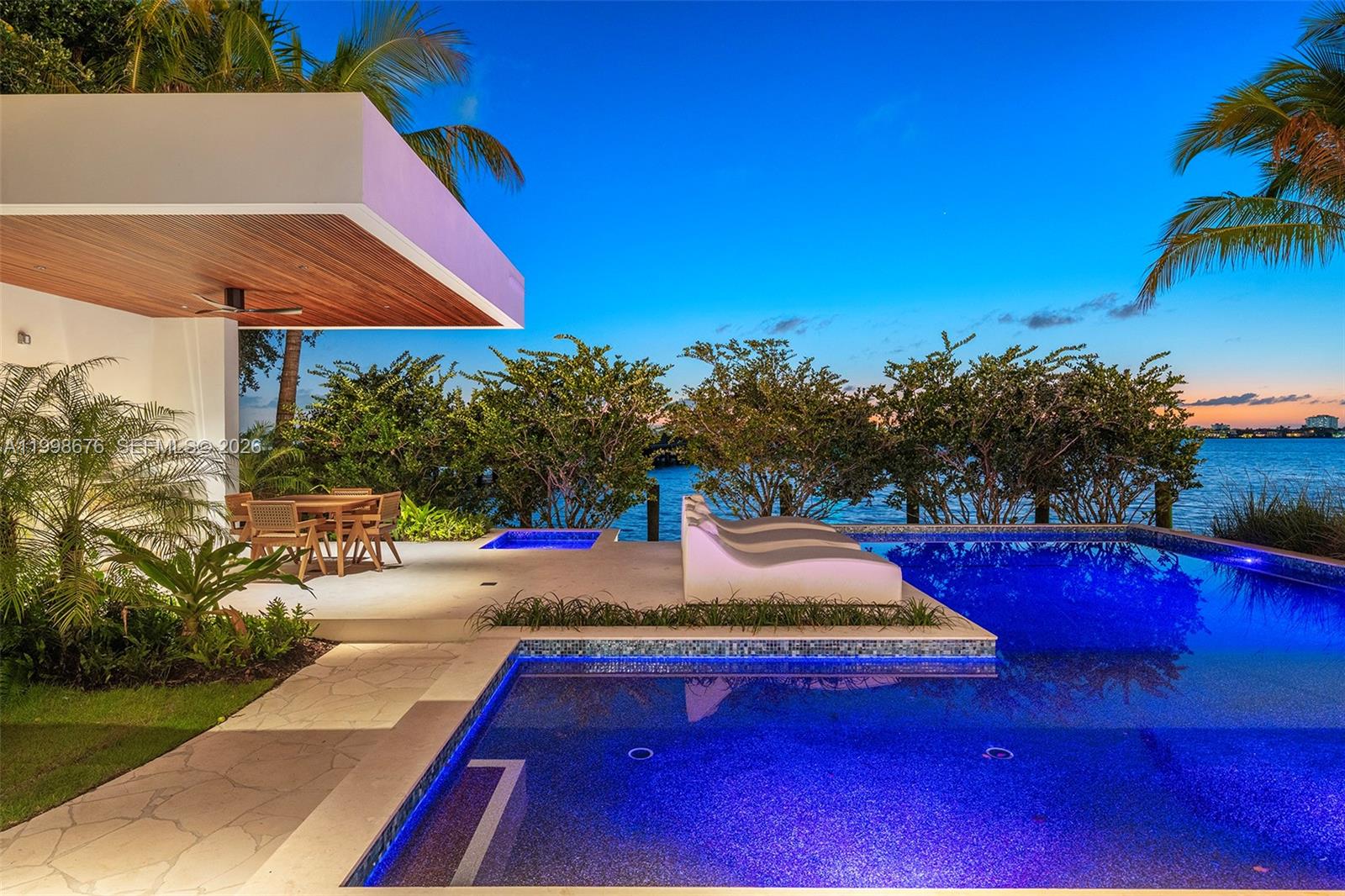 BAY HARBOR ISLAND - Residential
