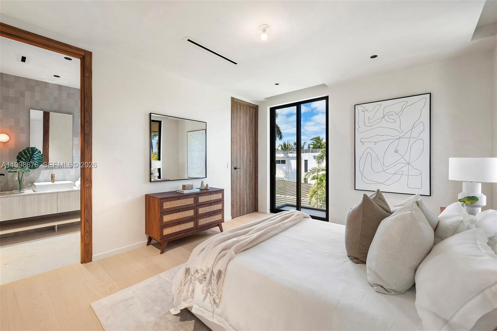 BAY HARBOR ISLAND - Residential
