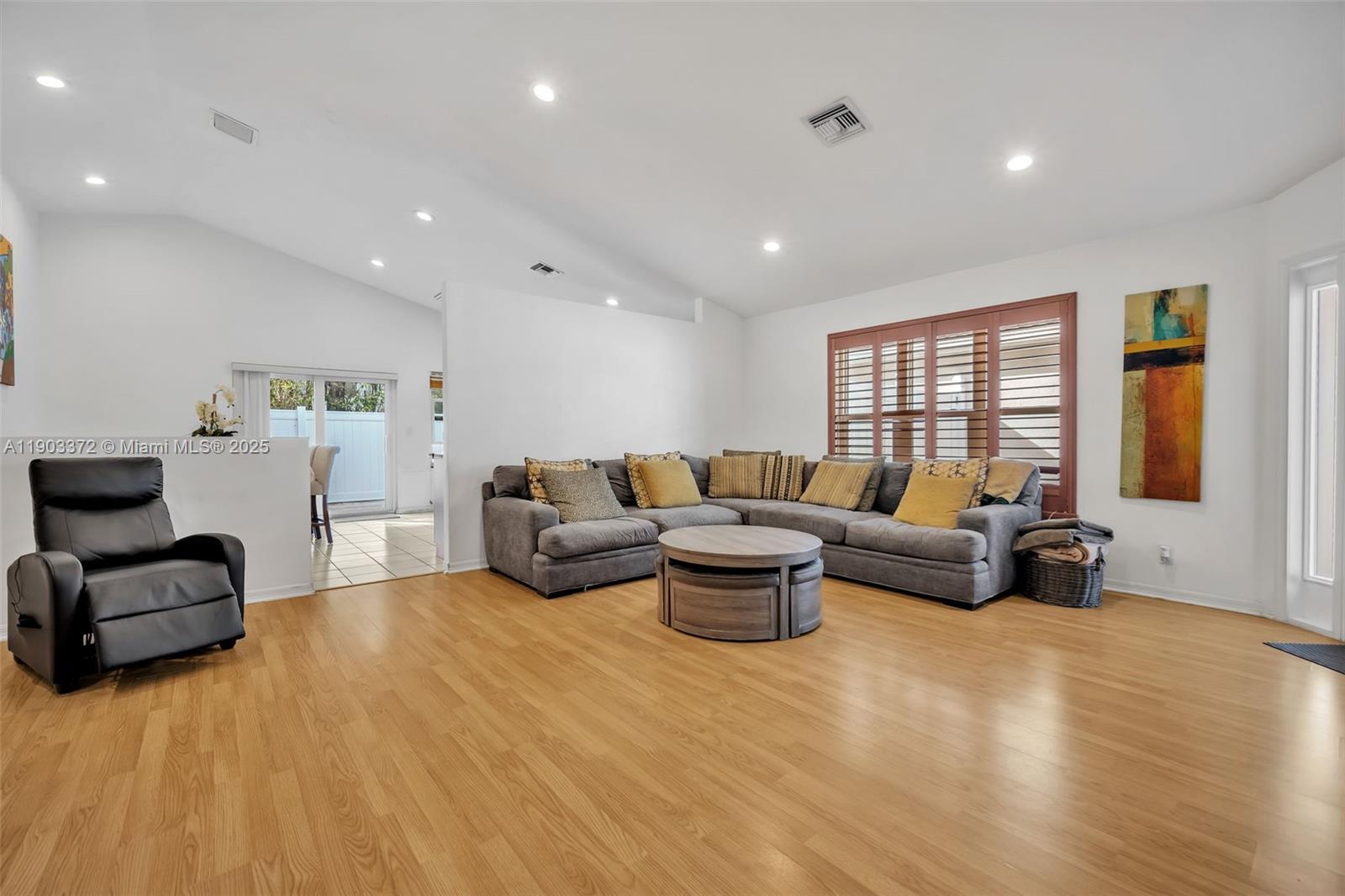 HILLSBORO COUNTRY CLUB - Residential