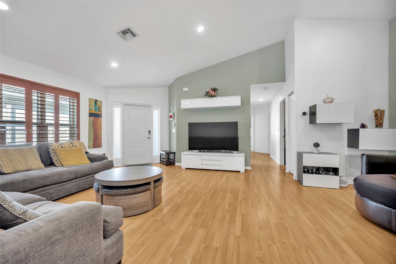 HILLSBORO COUNTRY CLUB - Residential