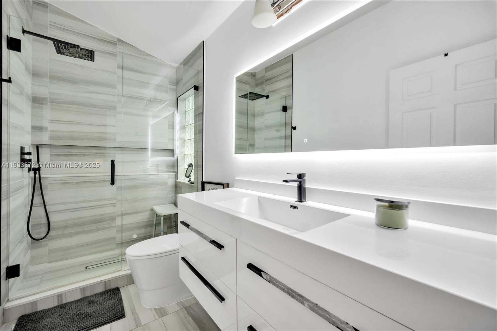 HILLSBORO COUNTRY CLUB - Residential