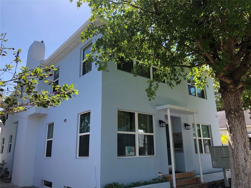 Photo of 114 S M St #3, Lake Worth, FL 33460 (MLS # A11715203)