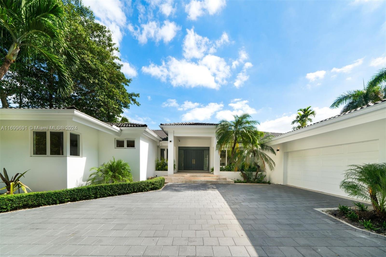 Property for Sale at 7155 Los Pinos Blvd, Coral Gables, Broward County, Florida - Bedrooms: 7 
Bathrooms: 5  - $12,987,000