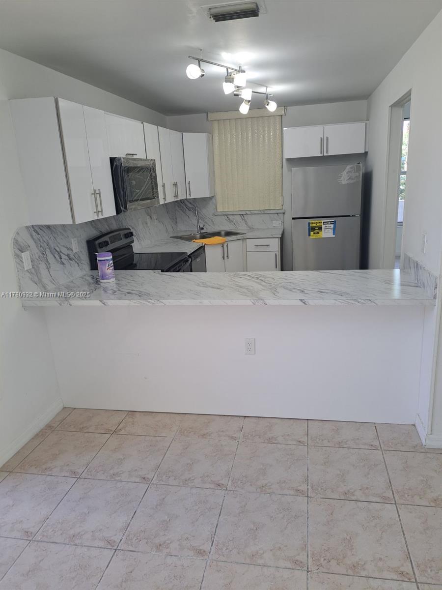8725 SW 152nd Ave 325