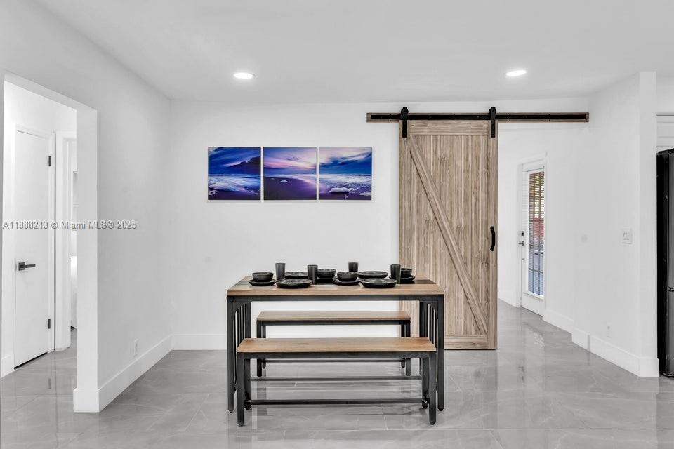 FLAMINGO MANORS - Residential Lease