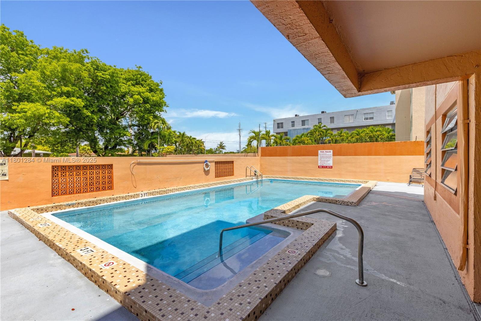 MILAM CONDO SOUTH - Residential