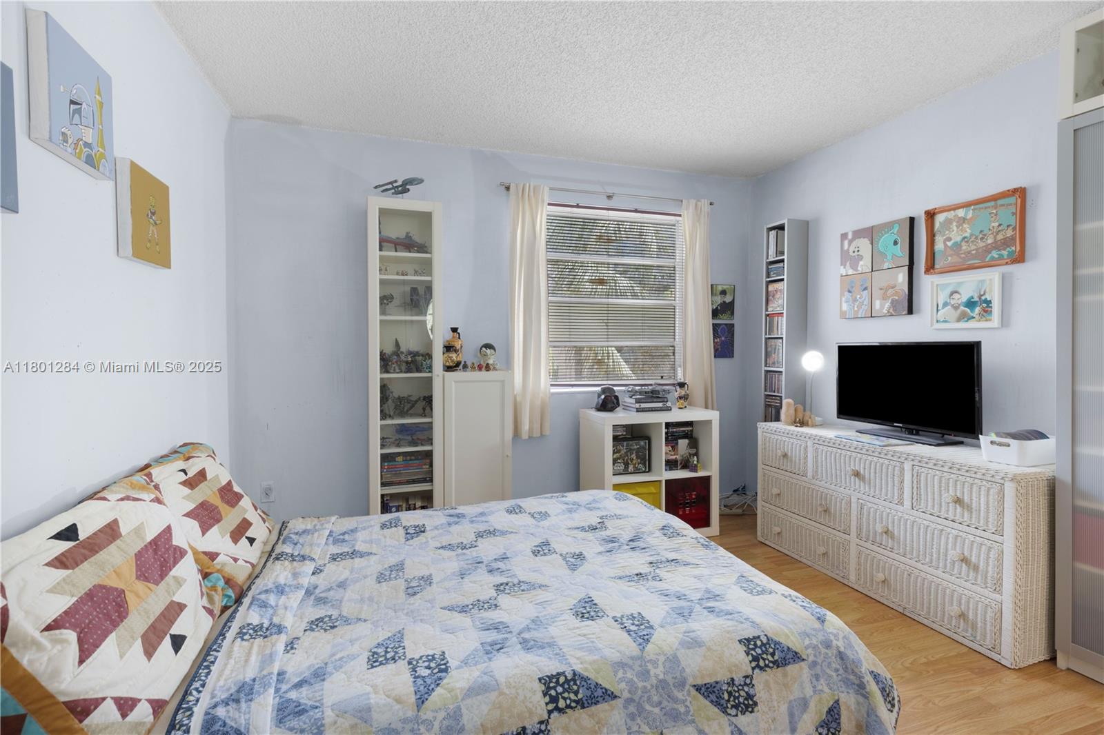 MILAM CONDO SOUTH - Residential