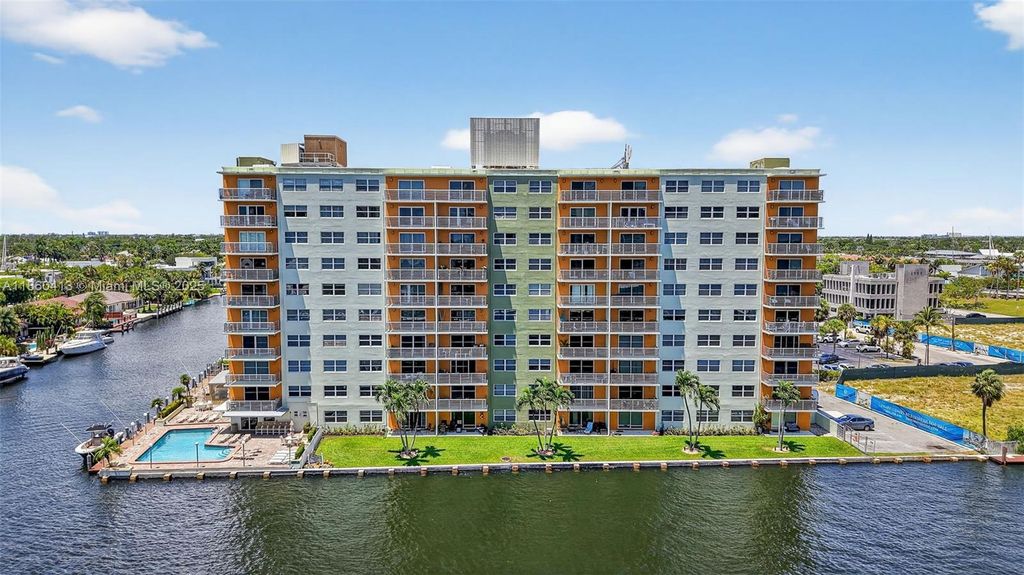 Photo of 2900 NE 30th St #K8, Fort Lauderdale, FL 33306 (MLS # A11860413)