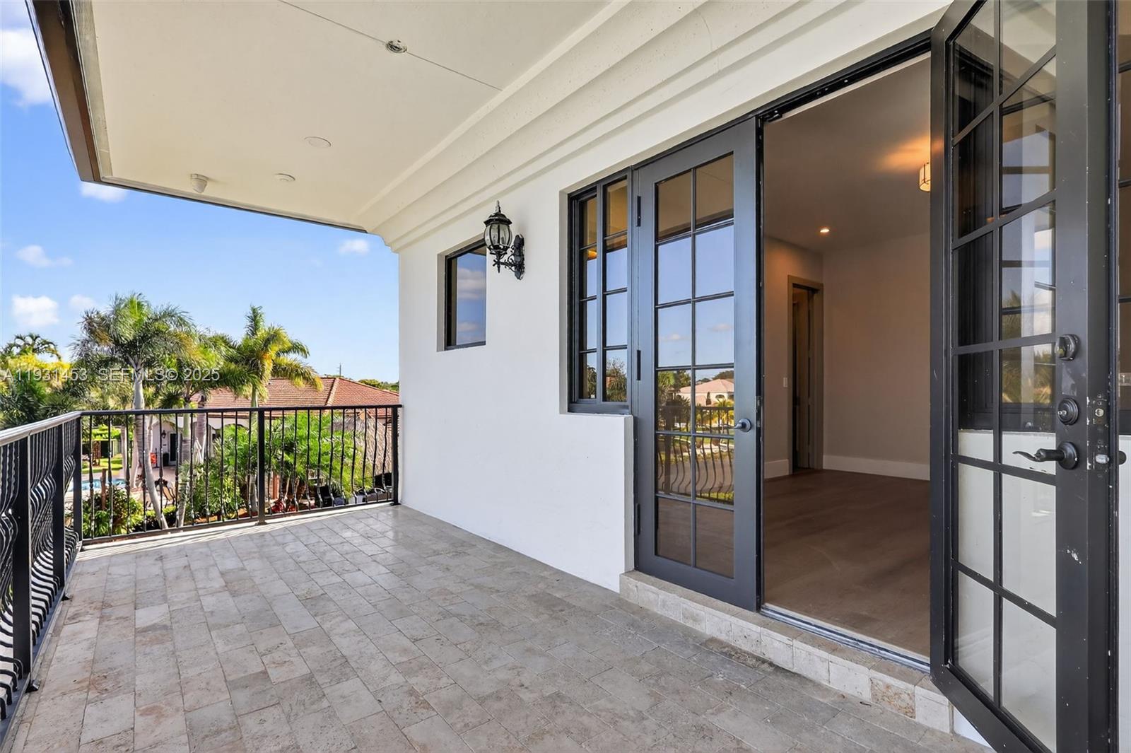 VISTA LAKES - Residential