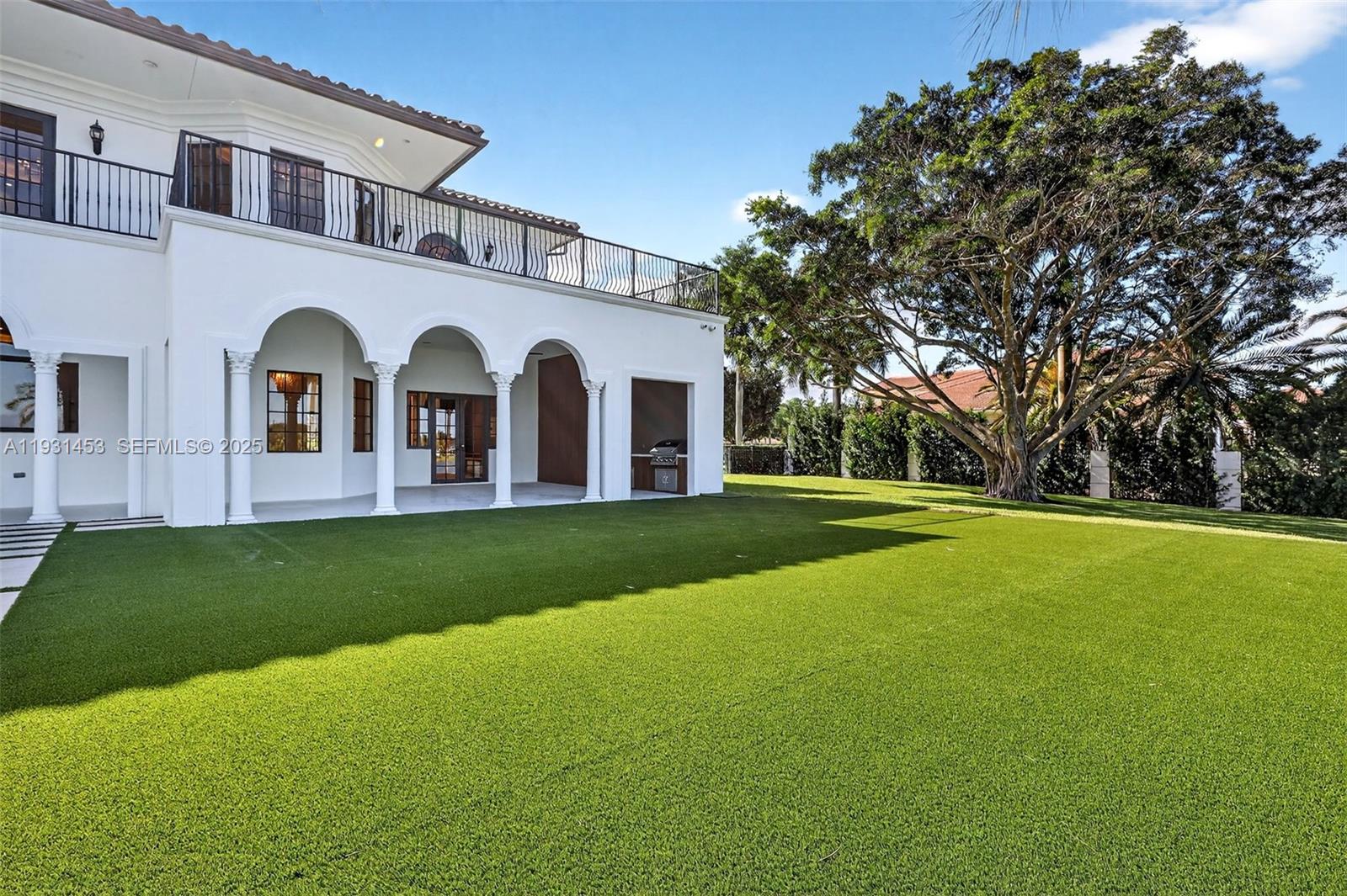 VISTA LAKES - Residential