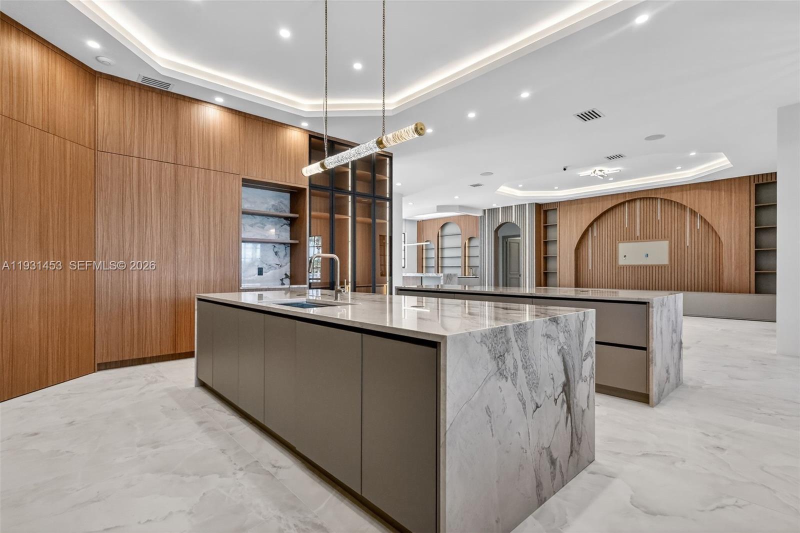 VISTA LAKES - Residential