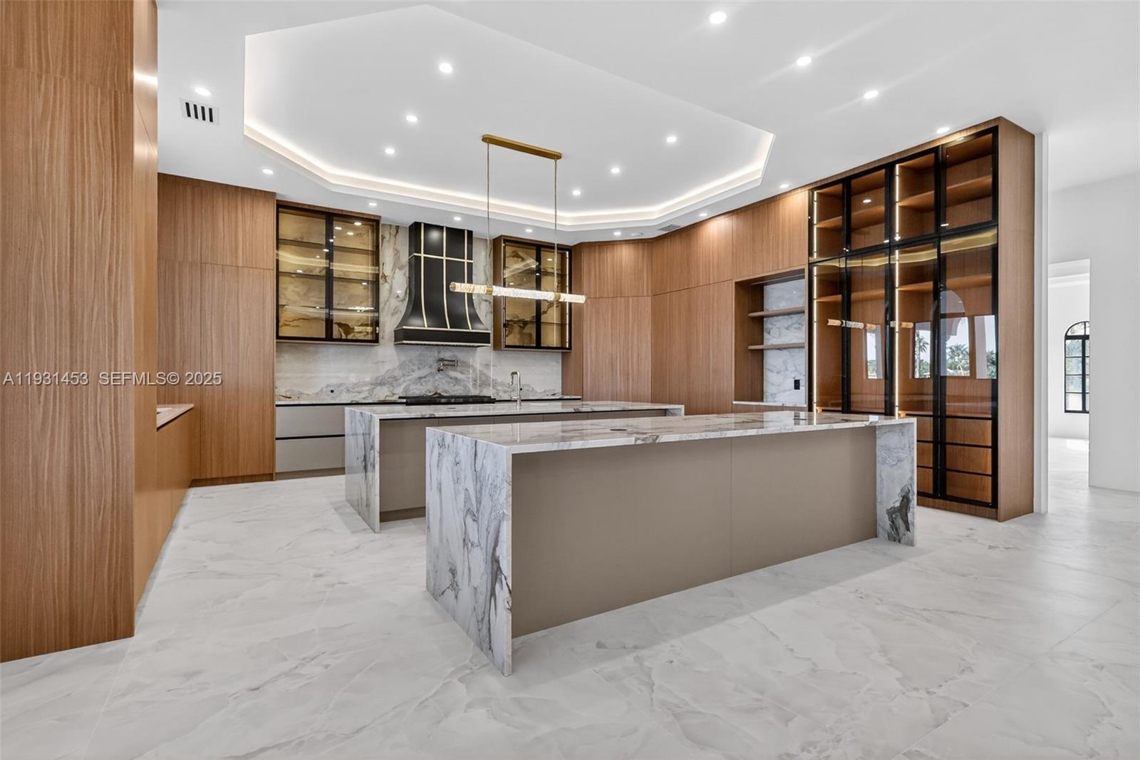 VISTA LAKES - Residential