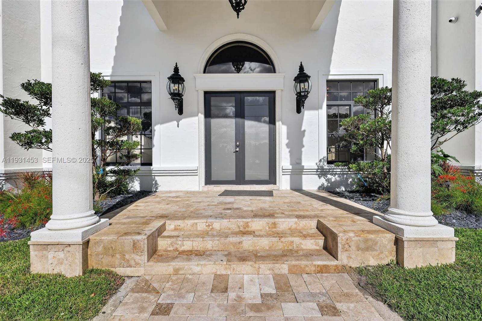 VISTA LAKES - Residential