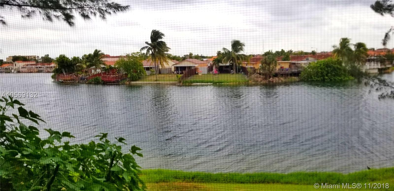 Centrally located condo featuring 2 Bedrooms, 2 Baths and a fantastic lake view. Very well maintained property, close to major highways, supermarkets, schools, hospitals and more. Easy to show.