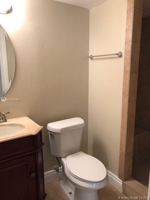 LAS BRISAS@ COUNTRY CLUB - Residential Lease