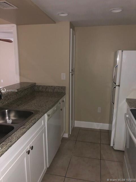 LAS BRISAS@ COUNTRY CLUB - Residential Lease