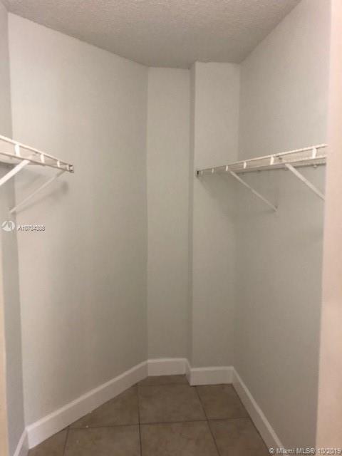 LAS BRISAS@ COUNTRY CLUB - Residential Lease