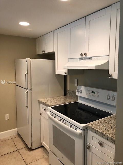 LAS BRISAS@ COUNTRY CLUB - Residential Lease