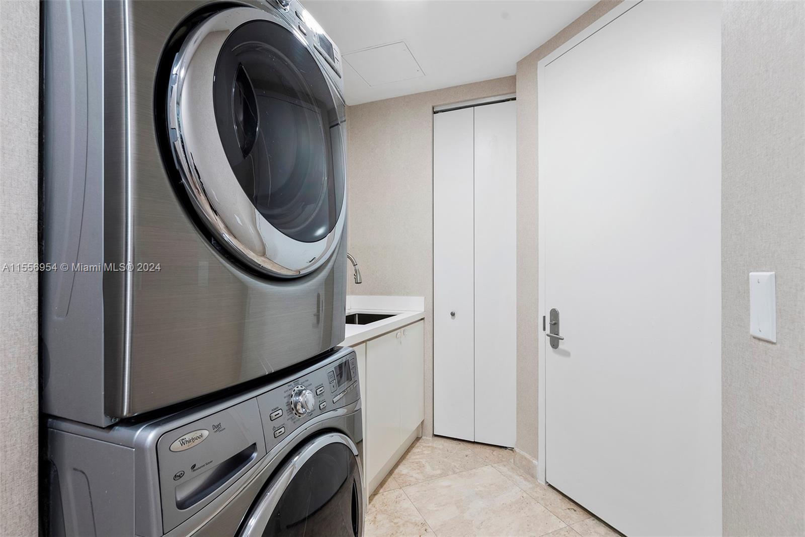 TURNBERRY OCEAN COLONY - Residential