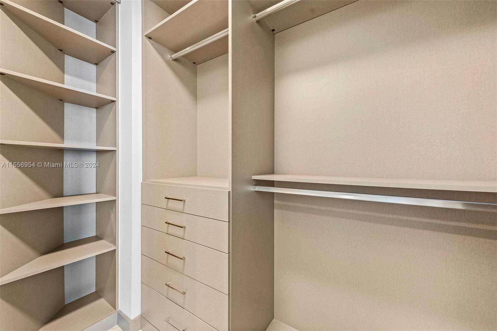 TURNBERRY OCEAN COLONY - Residential