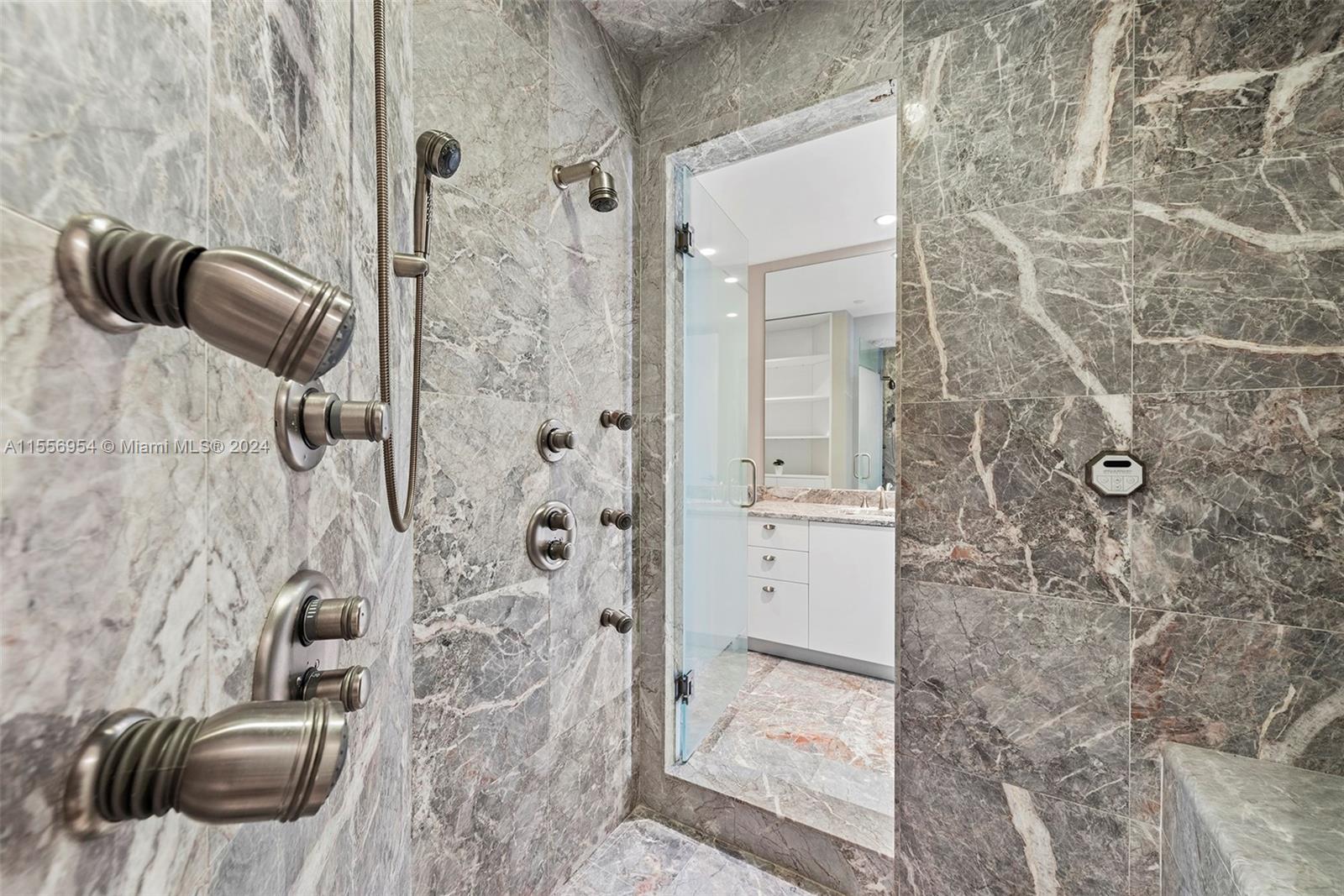 TURNBERRY OCEAN COLONY - Residential