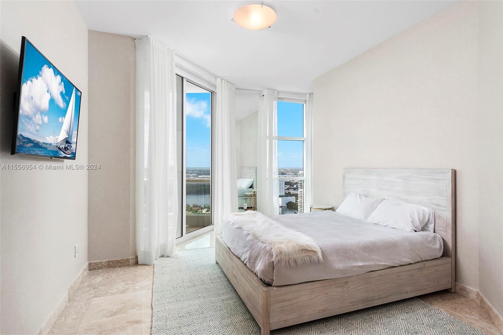 TURNBERRY OCEAN COLONY - Residential