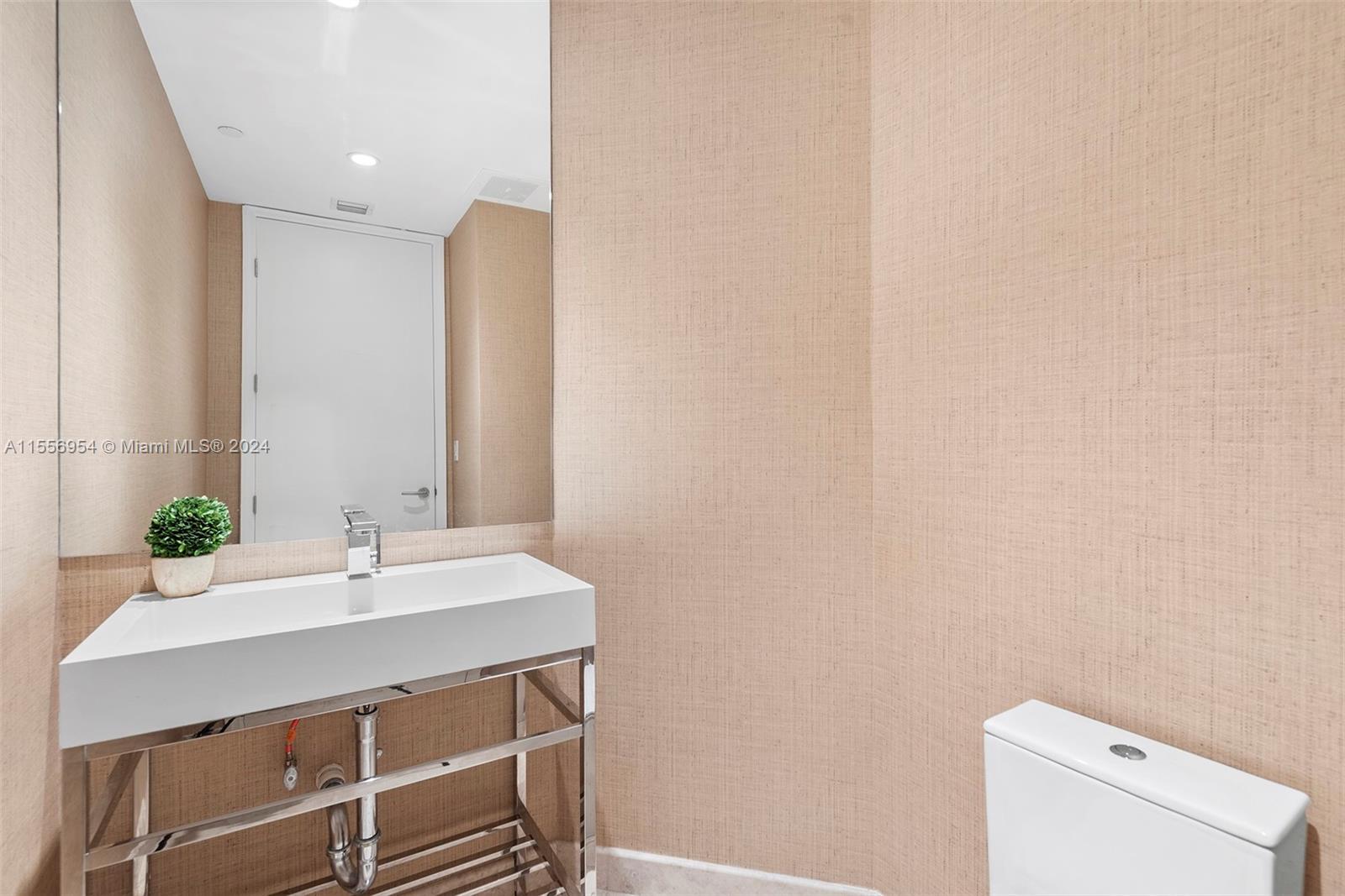 TURNBERRY OCEAN COLONY - Residential