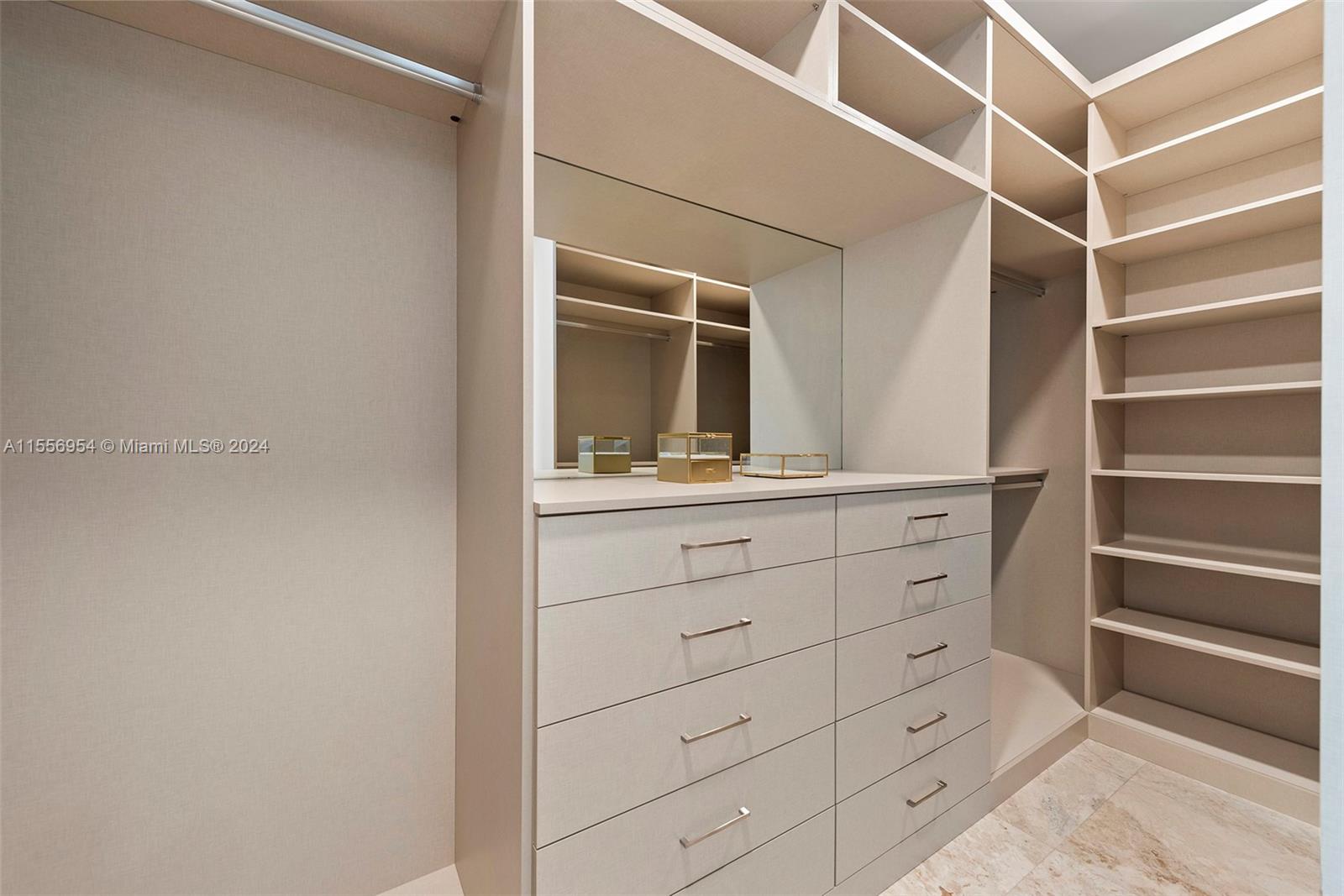 TURNBERRY OCEAN COLONY - Residential