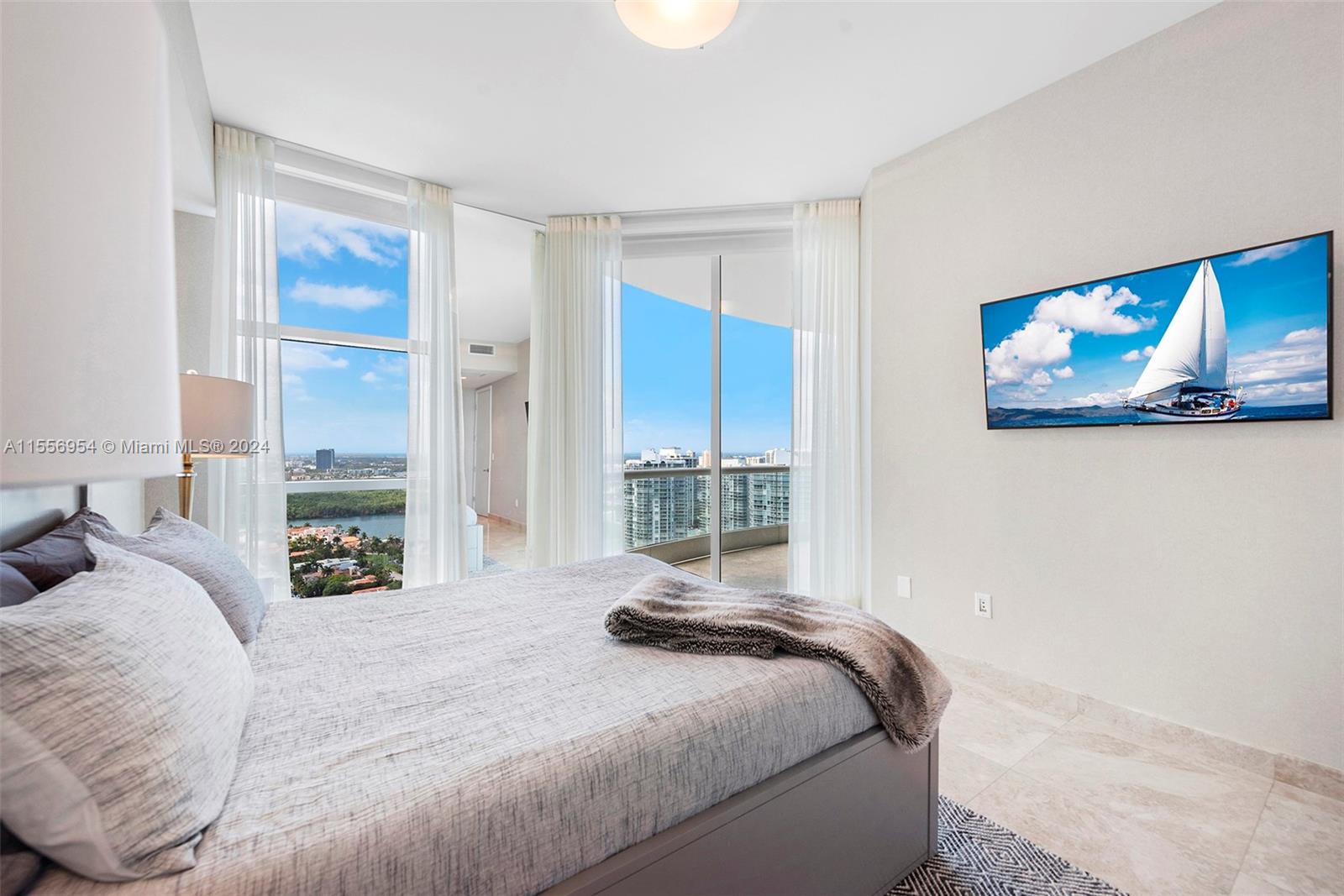 TURNBERRY OCEAN COLONY - Residential