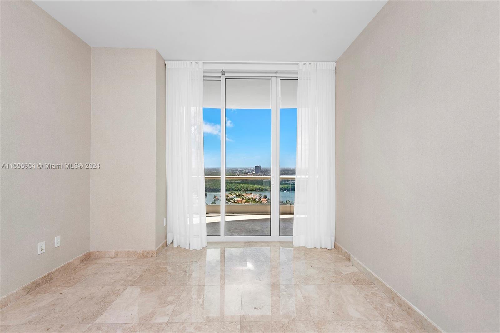 TURNBERRY OCEAN COLONY - Residential