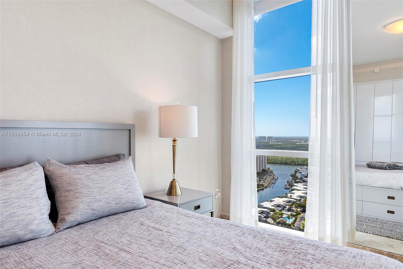 TURNBERRY OCEAN COLONY - Residential