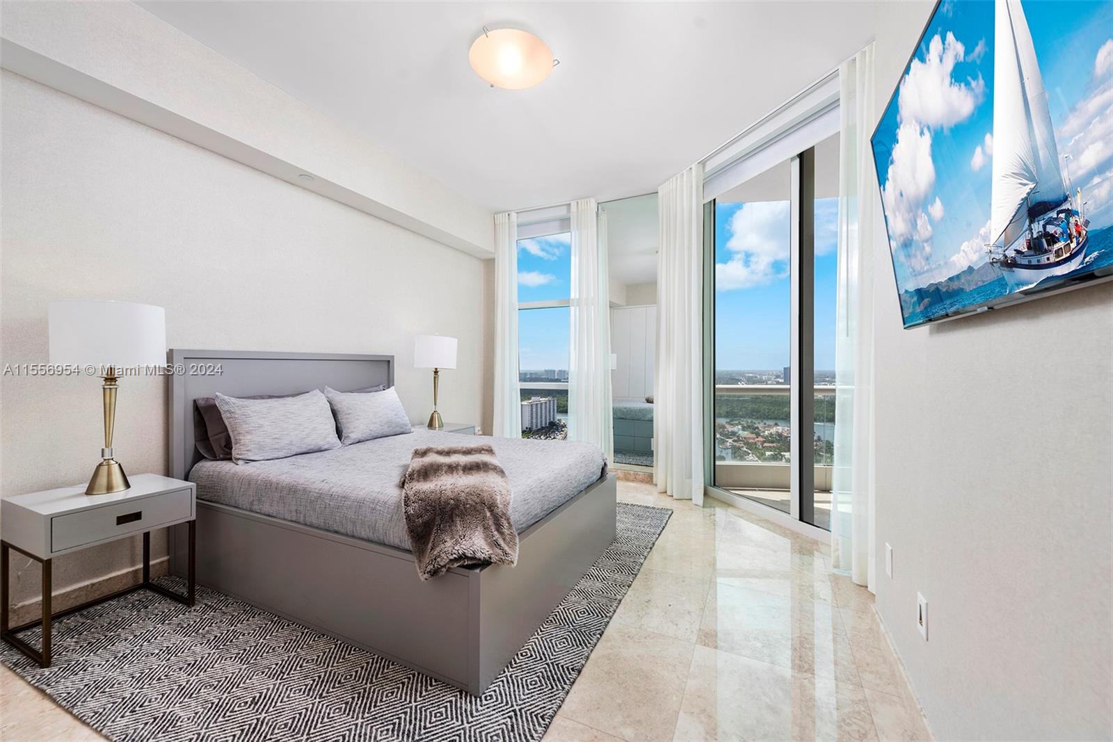 TURNBERRY OCEAN COLONY - Residential