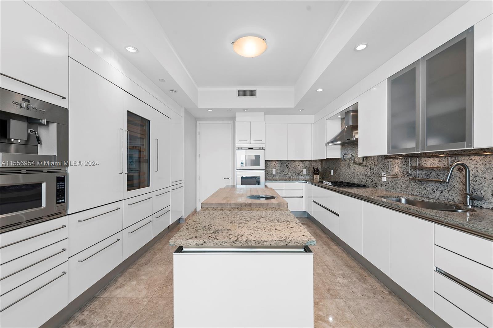 TURNBERRY OCEAN COLONY - Residential