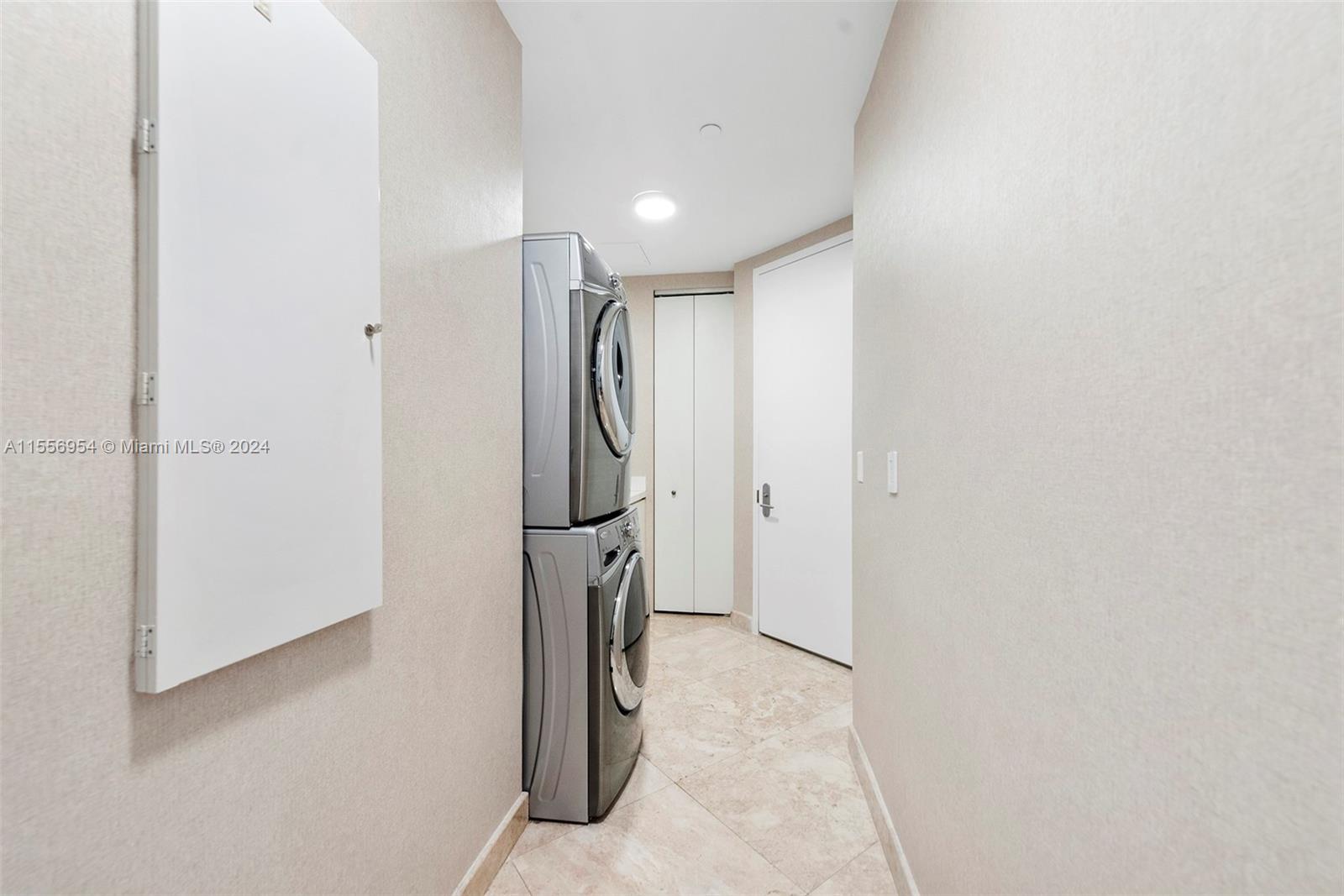 TURNBERRY OCEAN COLONY - Residential