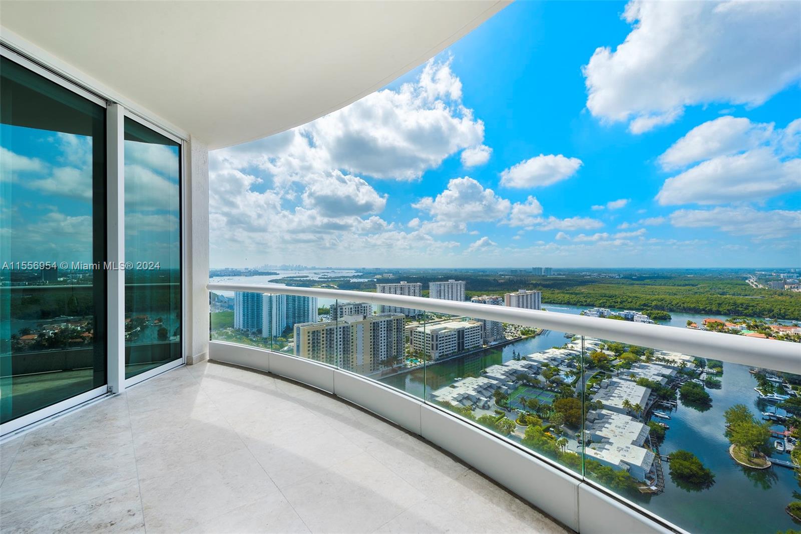 TURNBERRY OCEAN COLONY - Residential