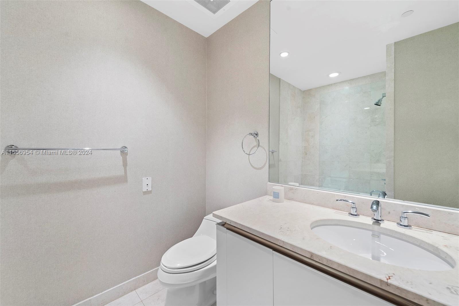 TURNBERRY OCEAN COLONY - Residential