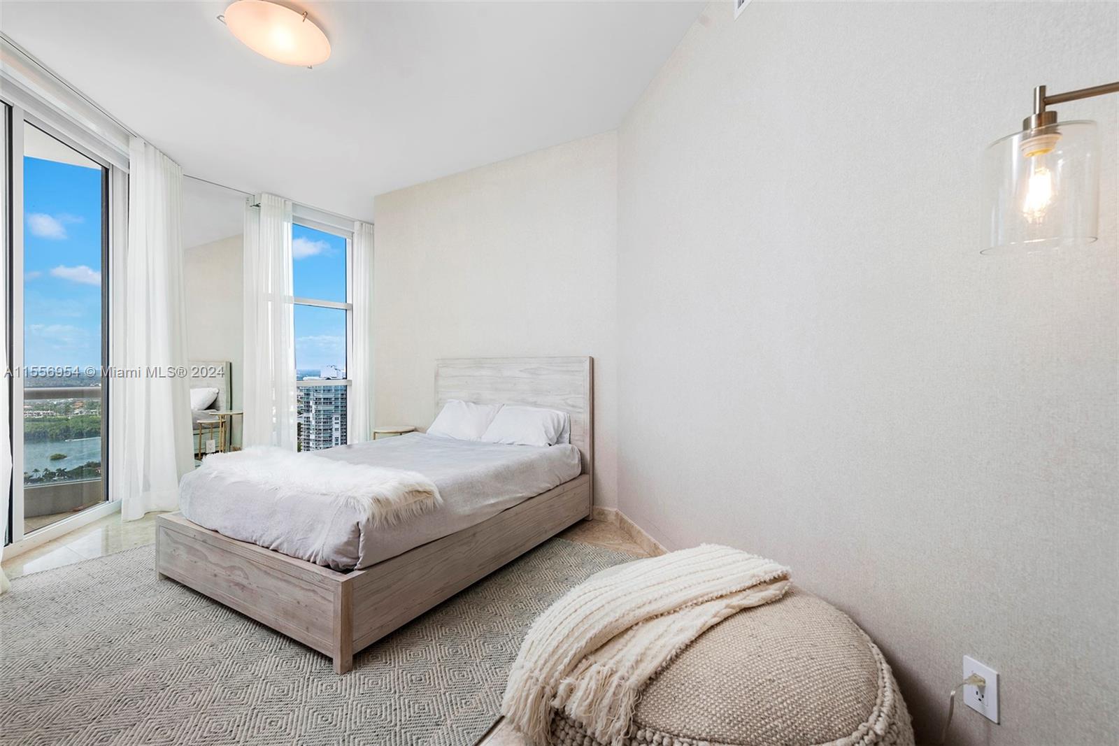 TURNBERRY OCEAN COLONY - Residential