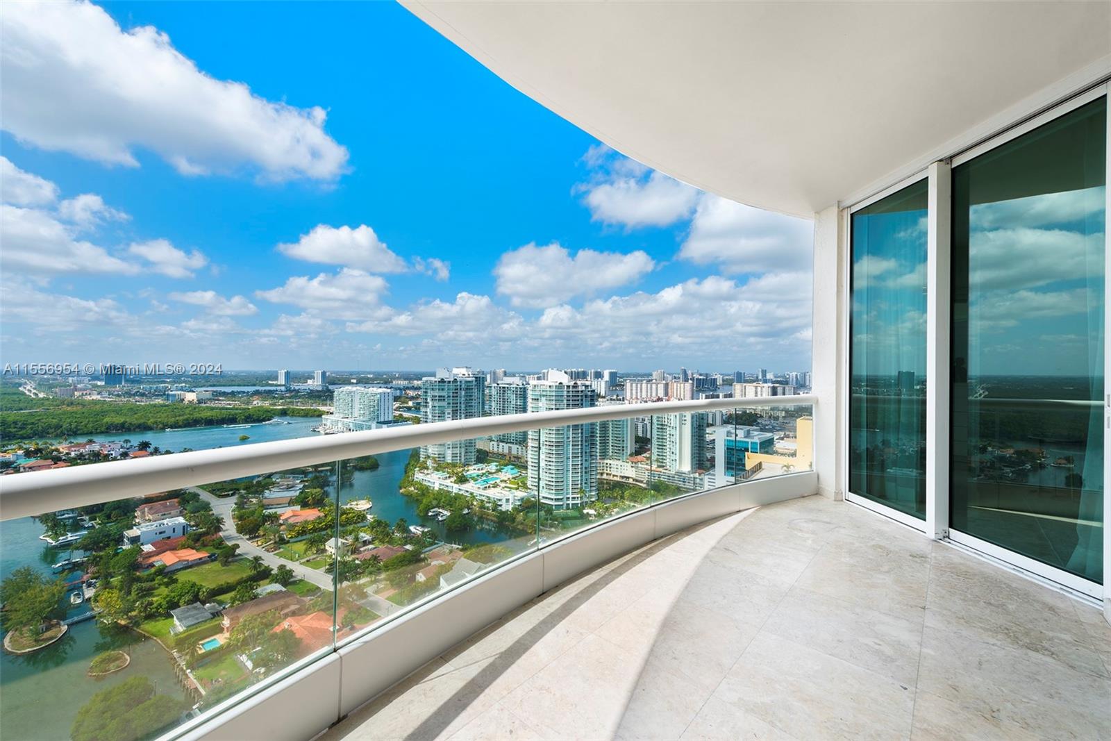 TURNBERRY OCEAN COLONY - Residential