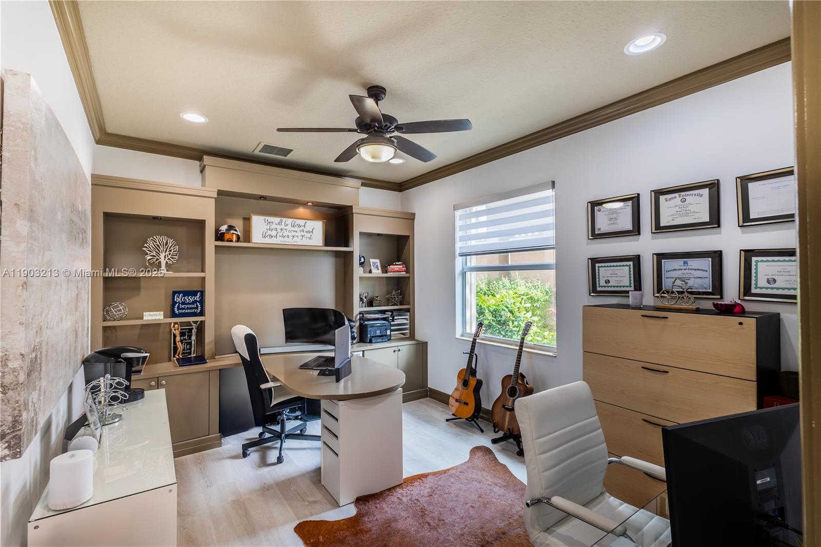 TRAILS AT CANYON 2 - Residential Lease