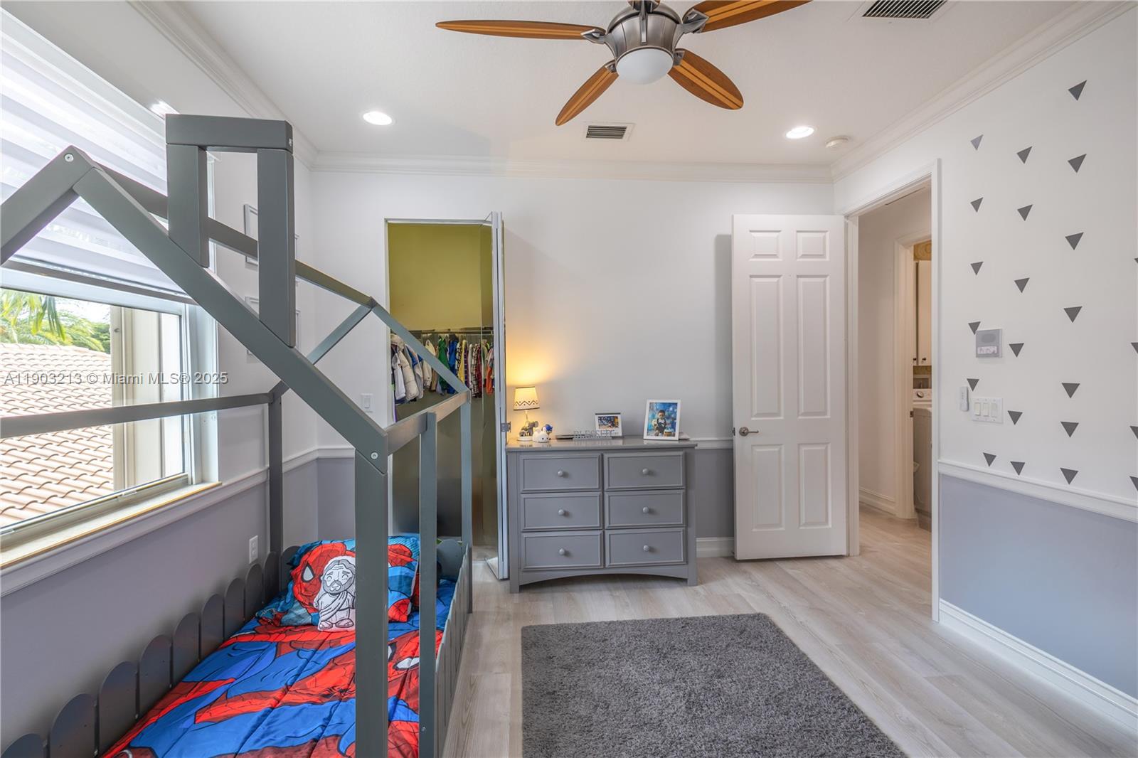 TRAILS AT CANYON 2 - Residential Lease