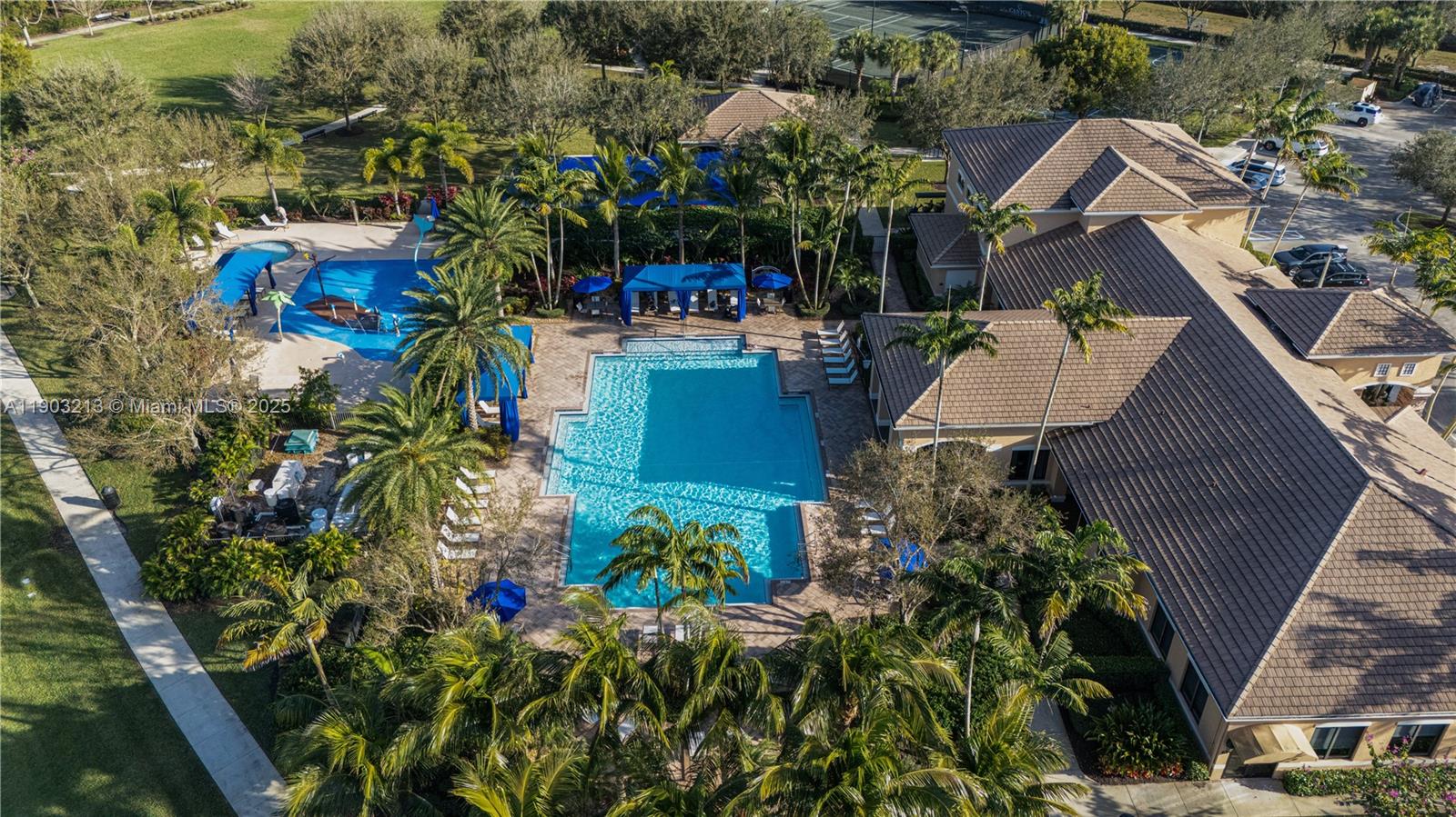 TRAILS AT CANYON 2 - Residential Lease