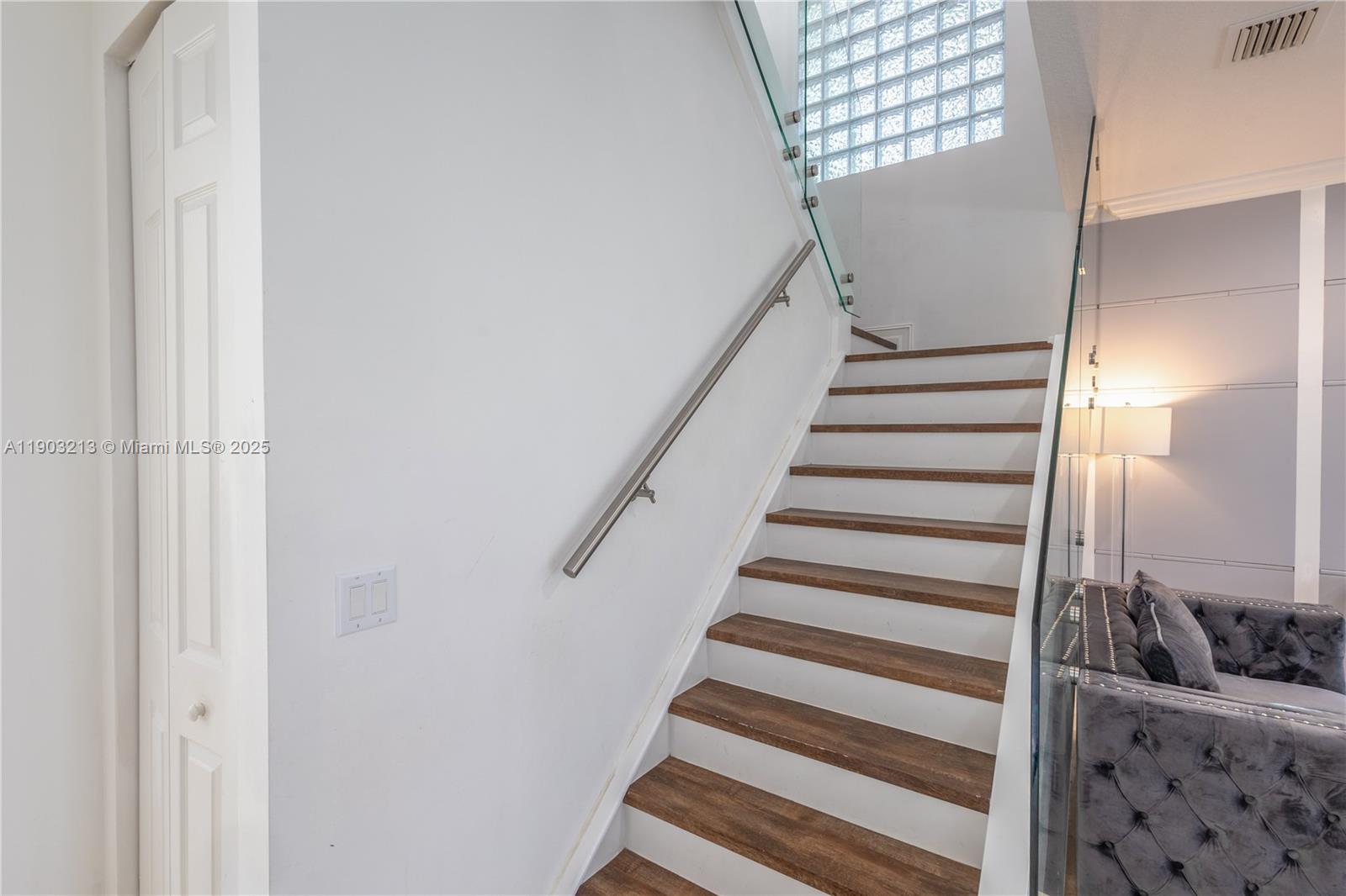 TRAILS AT CANYON 2 - Residential Lease