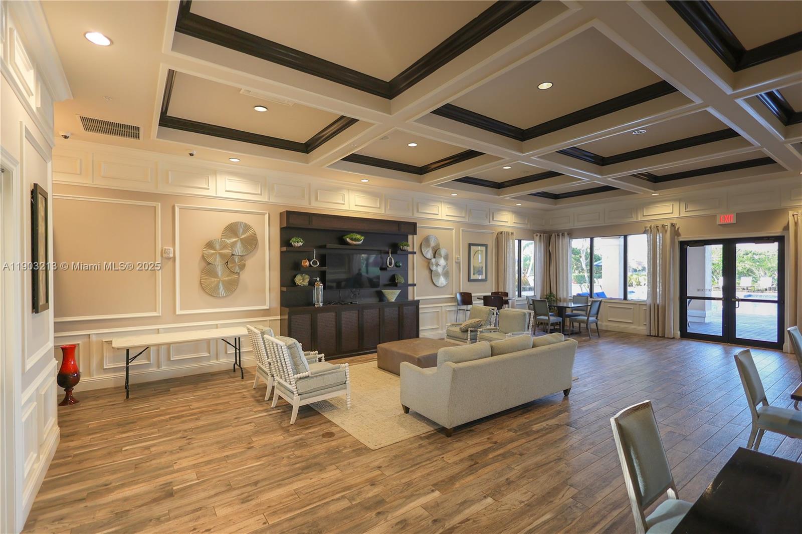 TRAILS AT CANYON 2 - Residential Lease