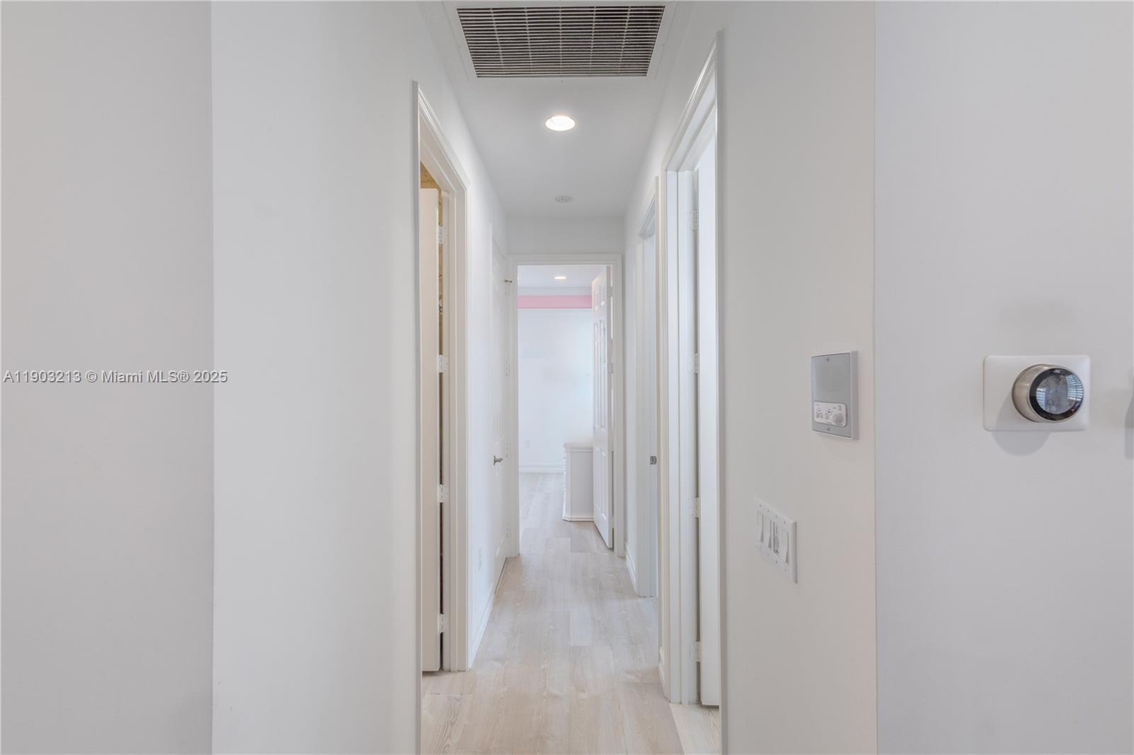 TRAILS AT CANYON 2 - Residential Lease