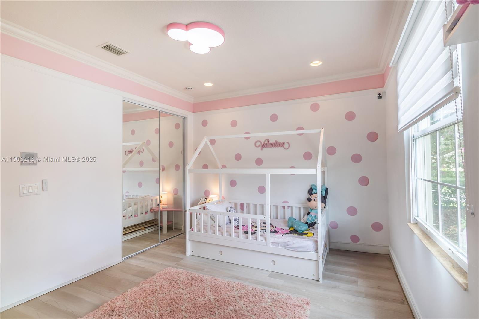 TRAILS AT CANYON 2 - Residential Lease